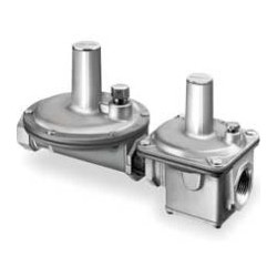 Maxitrol 325-5L600-3/4-LIM Lever Acting Design Line Regulator with Vent Limiter Installed 3/4"